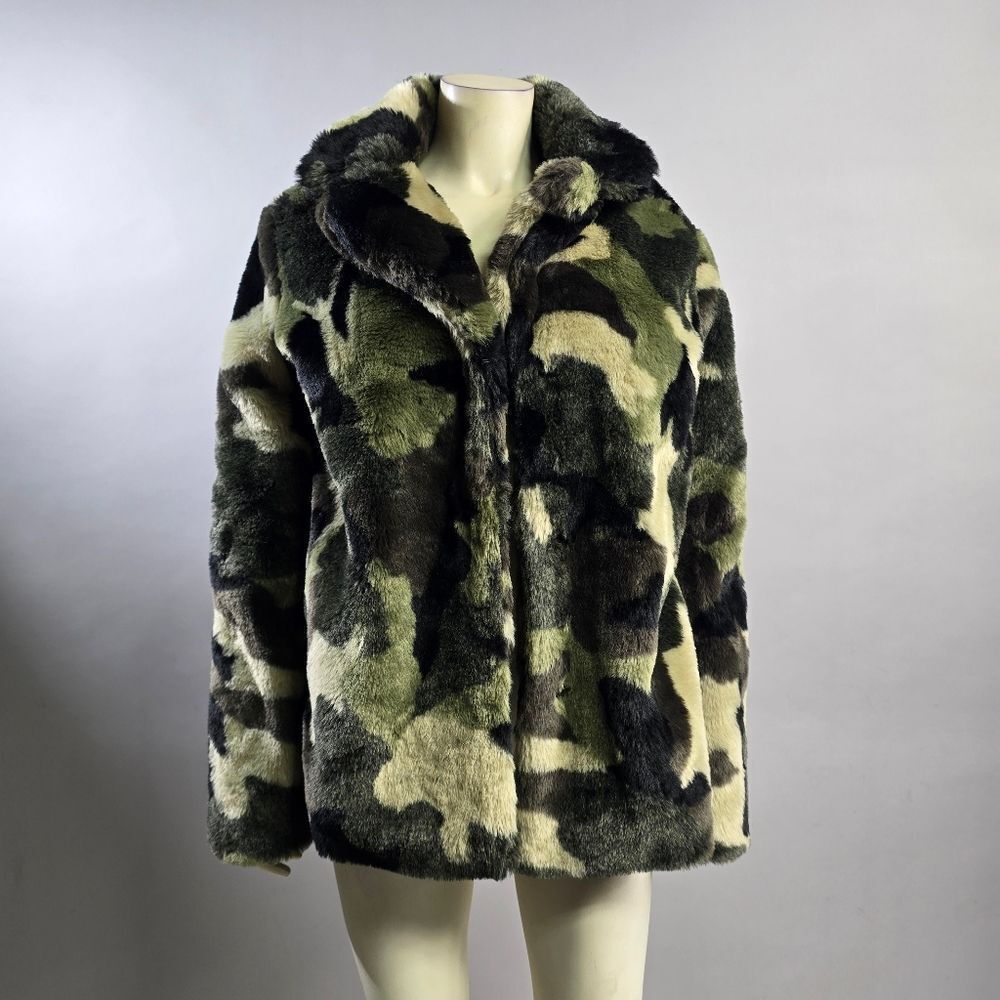 Aqua medium faux fur coat R10